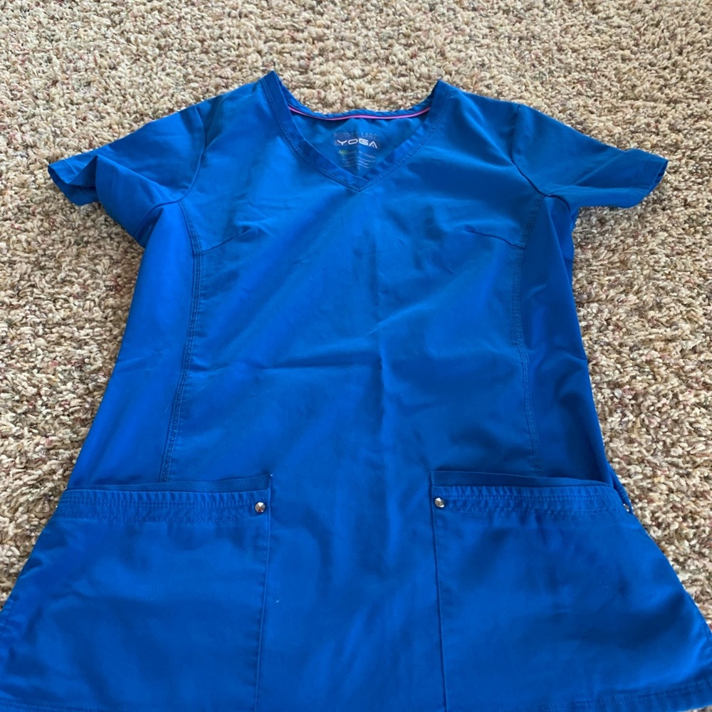 Scrub top